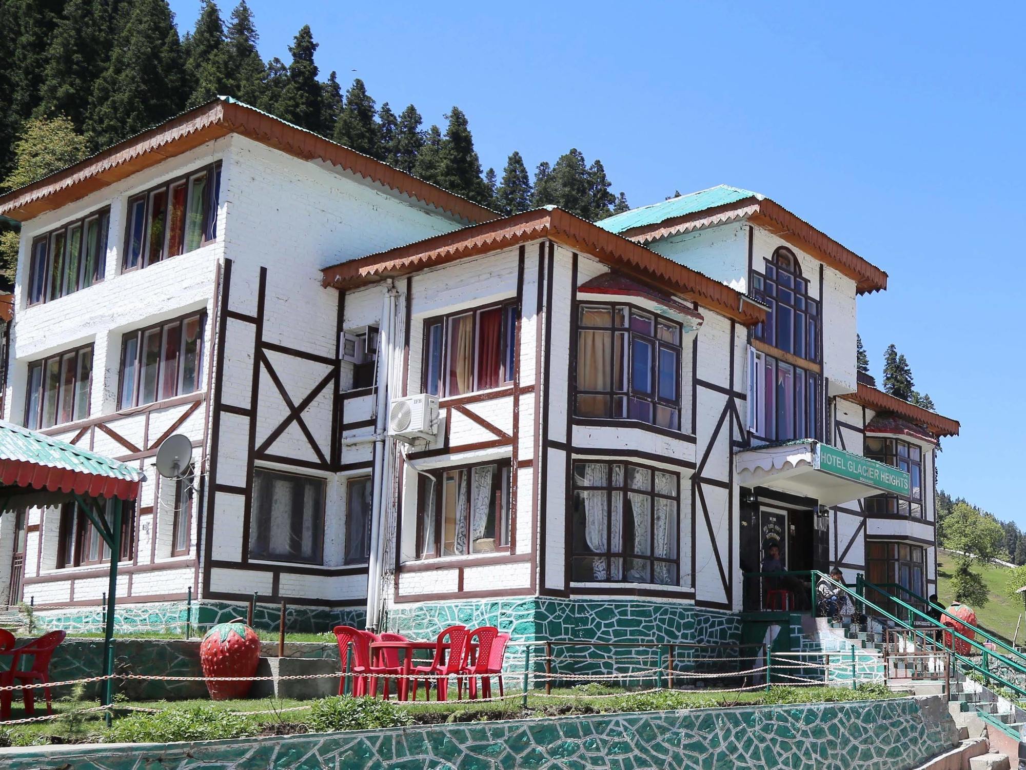 Hotel Glacier Heights Sonāmarg 外观 照片